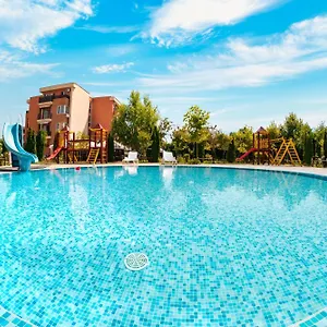 nessebar-and-holiday-fort-apartments.sunnybeach-hotels.org/