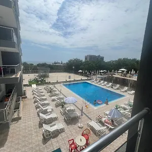 Dilov In Yalta Апартаменты